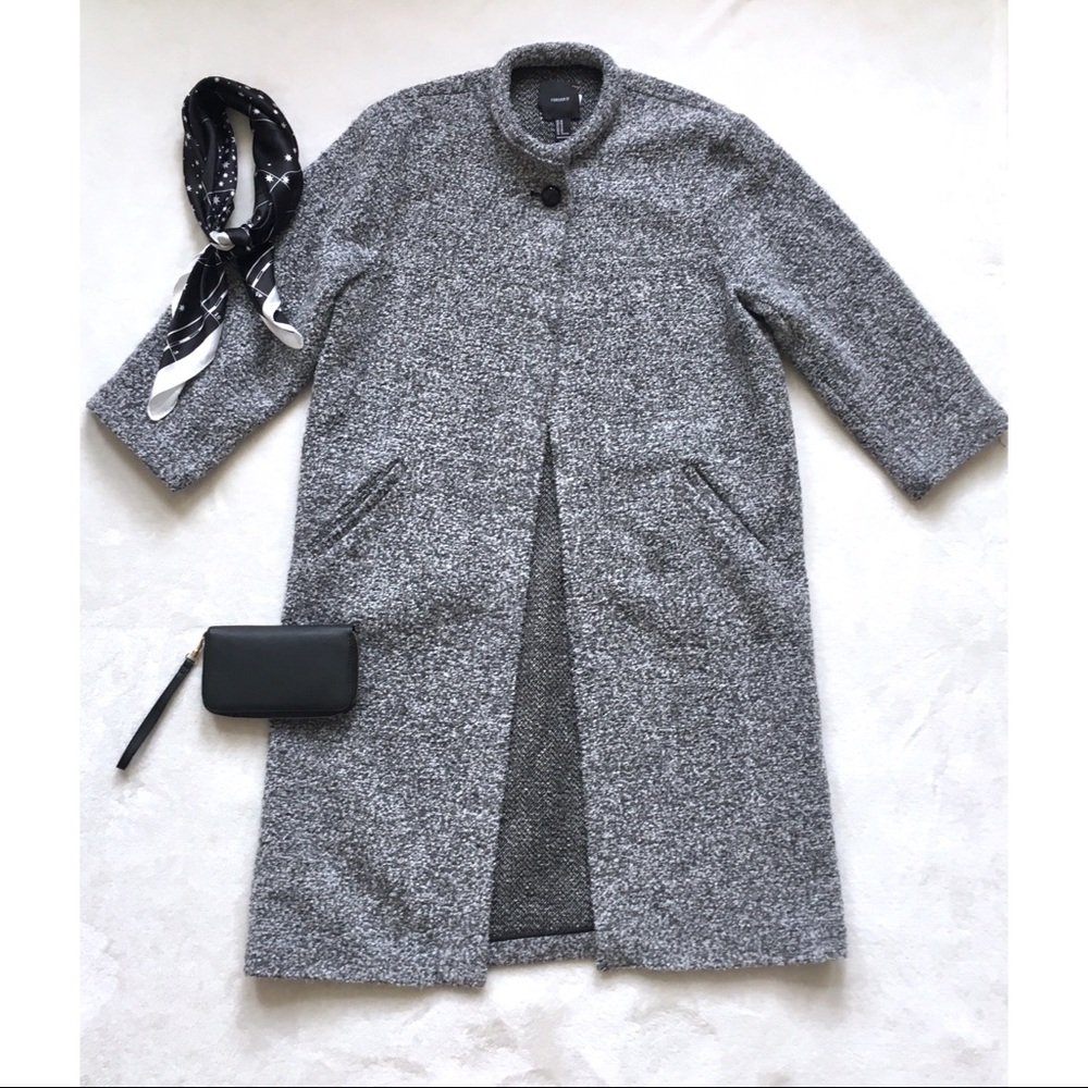 SOLD!! beautiful gray wool overcoat - Picture 2 of 8